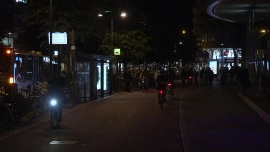 AXA – Niteline 44R - LED Fietslampjes Voor En Achter - Fietsverlichting USB Oplaadbaar 2 AXA – Niteline 44R - LED Fietslampjes Voor En Achter - Fietsverlichting USB Oplaadbaar - Afbeelding 2