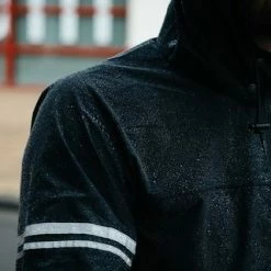 AGU Original Regenpak Essential - Geel/Zwart - L - Dames & Heren - Waterdicht & Ademend -Windgoo Shop 550x320 1