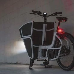 AXA - Juno Battery - Fiets Achterlicht - LED Fietsverlichting Op Batterij - Auto Off Systeem - 80 Mm - Rood -Windgoo Shop 550x366 117