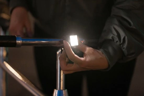 AXA – Niteline 44R - LED Fietslampjes Voor En Achter - Fietsverlichting USB Oplaadbaar 5 AXA – Niteline 44R - LED Fietslampjes Voor En Achter - Fietsverlichting USB Oplaadbaar - Afbeelding 5