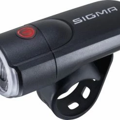 Sigma Sport AURA 30 Fietsverlichting Set - Led Koplamp 30 Lux - CURVE Achterlicht - Inclusief Batterijen -Windgoo Shop 550x426 14