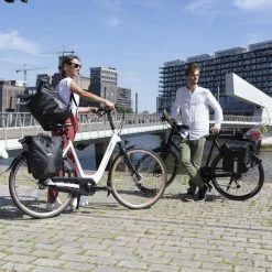 Dutch Mountains Enkele Fietstas | Sterke En 100% Waterdichte Fietstas En Schoudertas In 1 | 24 Liter | Carbon / Zwart -Windgoo Shop 550x550 1091