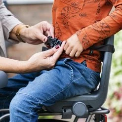 Qibbel 6+ Junior Fietsstoeltje Achter - Zwart - Inclusief Voetsteuntjes -Windgoo Shop 550x550 248