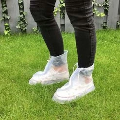 Easy Shoe Cover Unisex Waterdichte Overschoenen Met Rits En Aantrekkoord Maat 38-42 - Herbruikbaar Transparant - Anti Slip Regen Overschoen - Schoenhoesjes - Waterdichte Schoenbeschermers - Regenhoes Schoenovertek - Regenlaarzen -Windgoo Shop 550x550 901